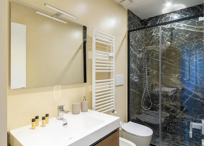 Lejlighed Shopping District *