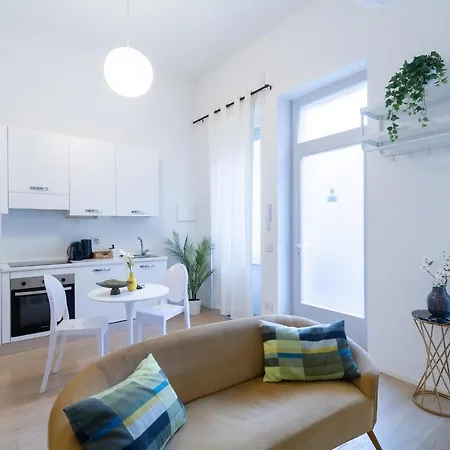 Apartman Shopping District *